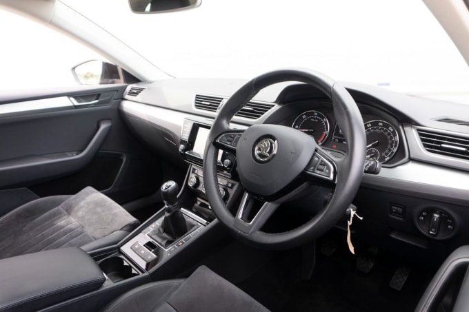 2025 Skoda Superb