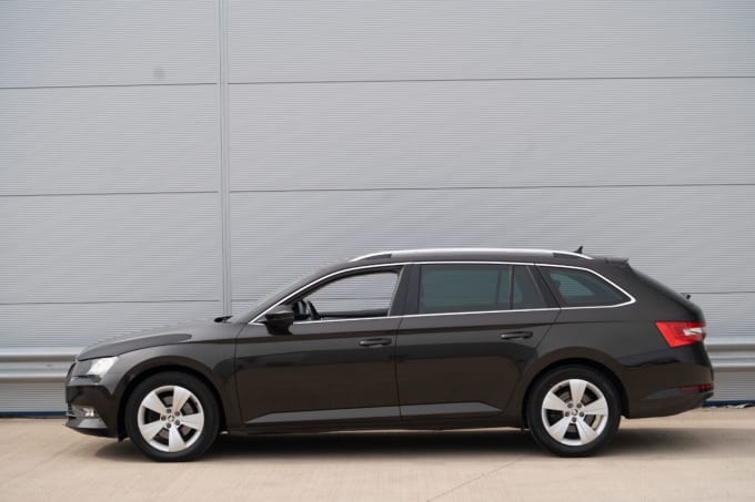 2025 Skoda Superb