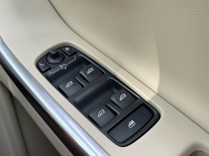 2025 Volvo Xc60