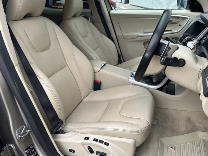 2025 Volvo Xc60
