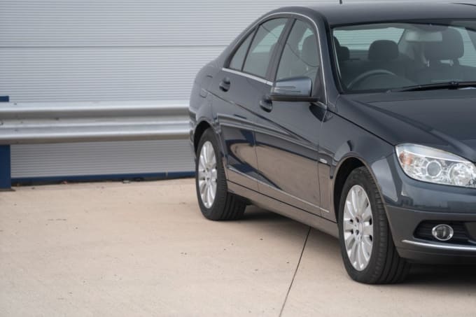 2025 Mercedes-benz C-class