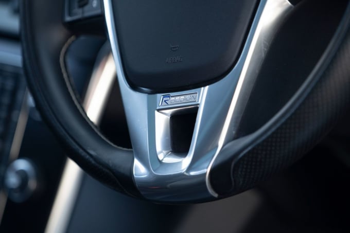 2025 Volvo V40