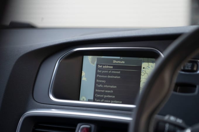 2025 Volvo V40