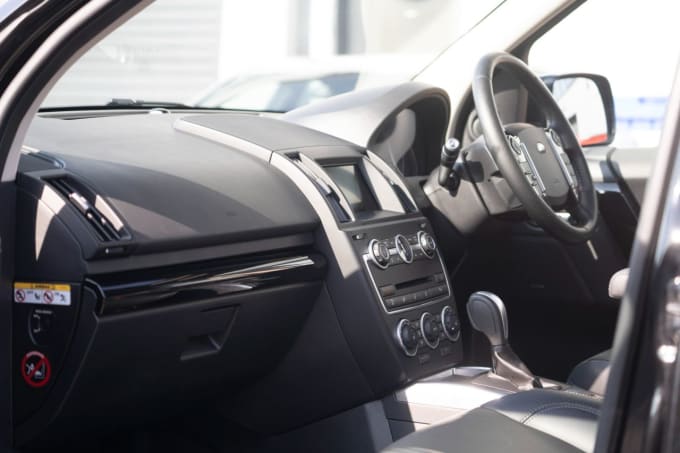 2025 Land Rover Freelander 2