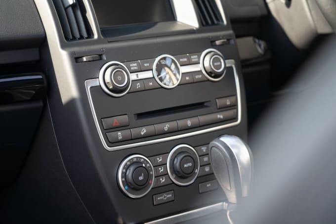 2025 Land Rover Freelander 2