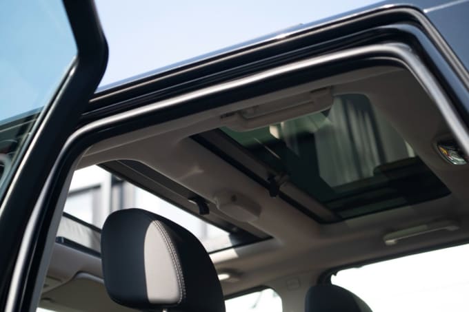 2025 Land Rover Freelander 2