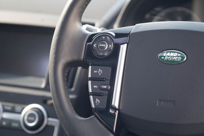 2025 Land Rover Freelander 2