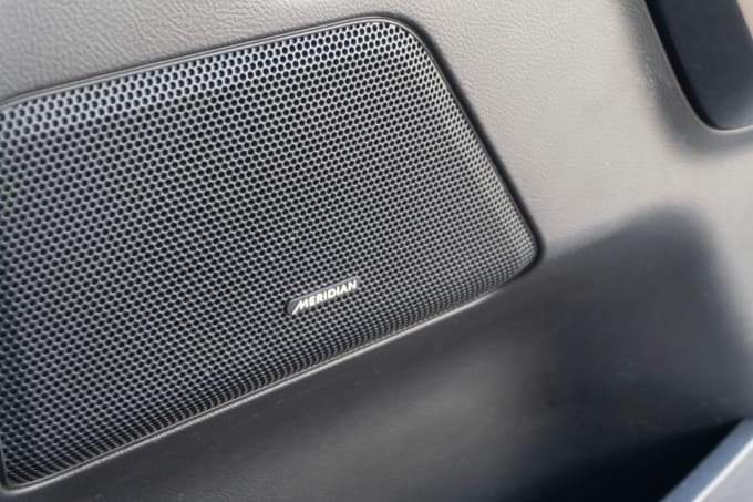2025 Land Rover Freelander 2