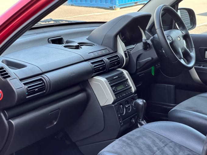 2025 Land Rover Freelander