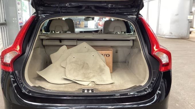 2025 Volvo V60 Cross Country