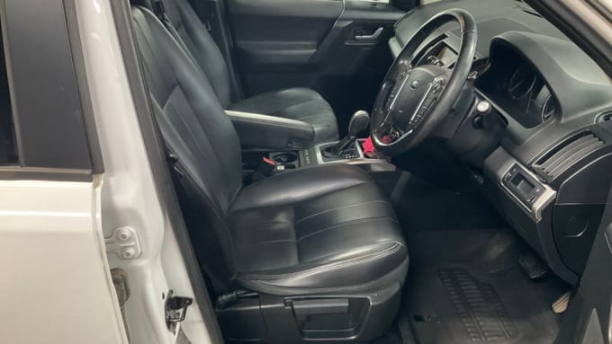 2025 Land Rover Freelander 2