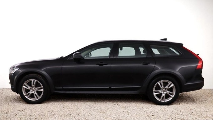 2025 Volvo V90 Cross Country