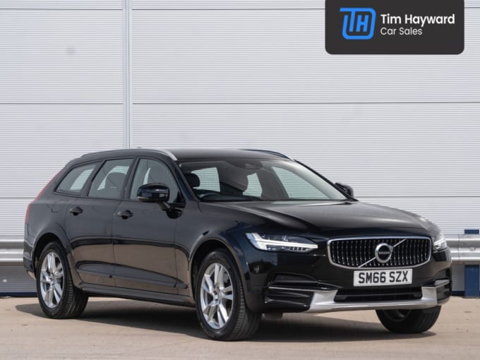 2025 Volvo V90 Cross Country