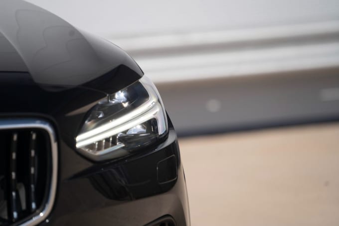 2025 Volvo V90 Cross Country