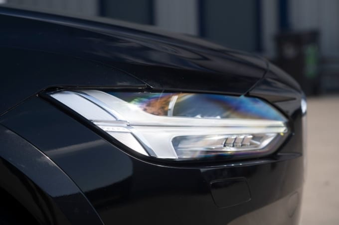 2025 Volvo V90 Cross Country