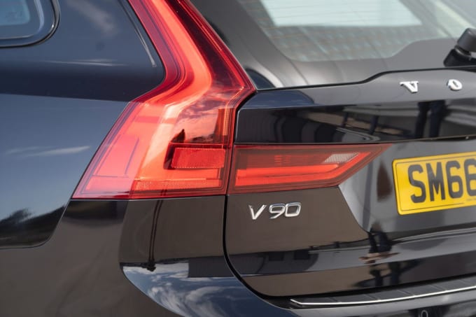 2025 Volvo V90 Cross Country