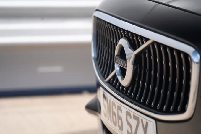2025 Volvo V90 Cross Country