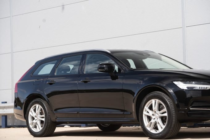 2025 Volvo V90 Cross Country