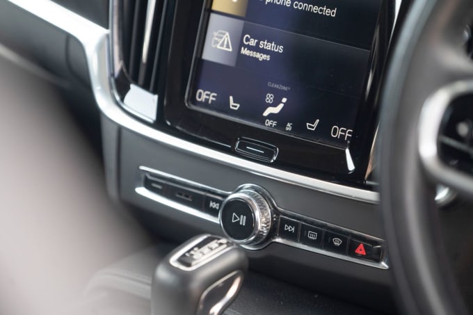 2025 Volvo V90 Cross Country