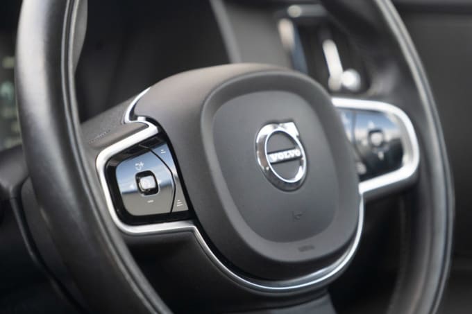 2025 Volvo V90 Cross Country
