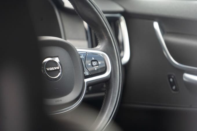 2025 Volvo V90 Cross Country