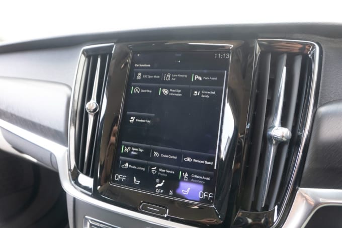 2025 Volvo V90 Cross Country