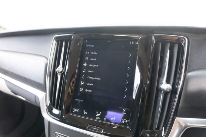 2025 Volvo V90 Cross Country