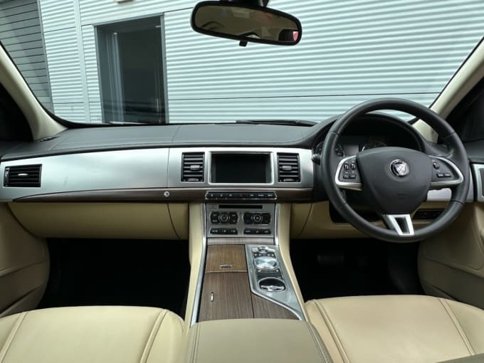 2025 Jaguar Xf
