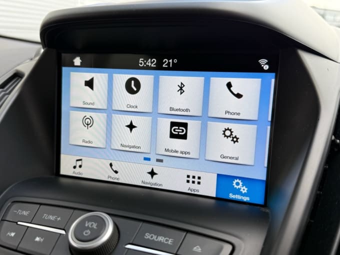 2025 Ford Kuga
