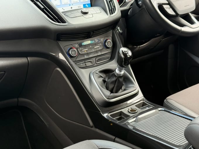 2025 Ford Kuga