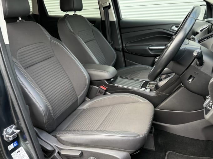 2025 Ford Kuga