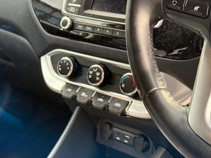 2025 Kia Rio