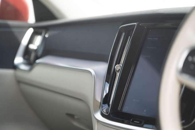 2025 Volvo V60