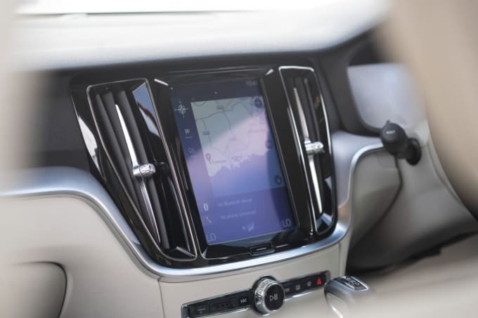 2025 Volvo V60