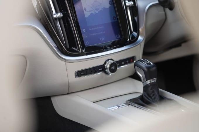 2025 Volvo V60