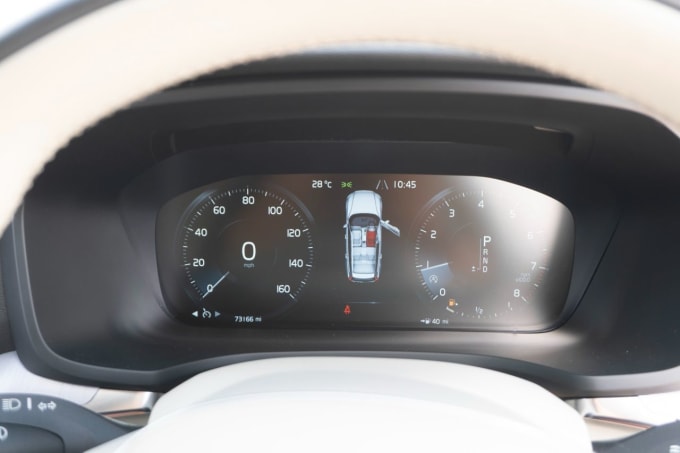 2025 Volvo V60