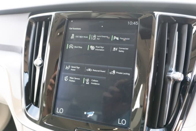 2025 Volvo V60