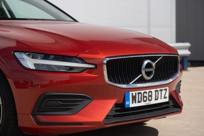 2025 Volvo V60