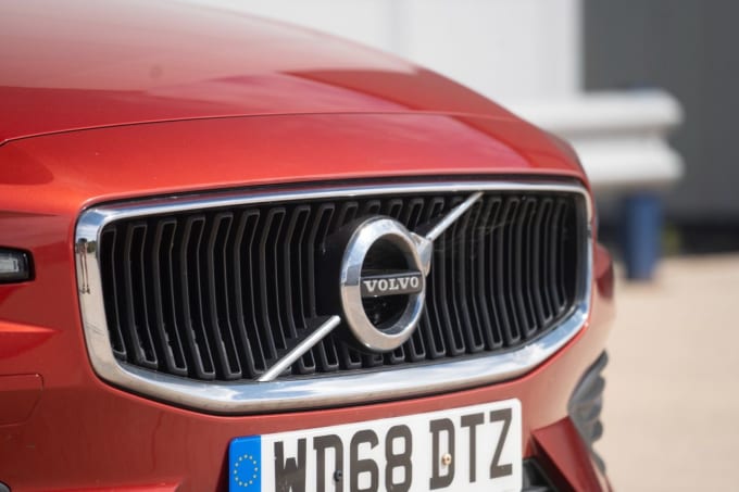 2025 Volvo V60