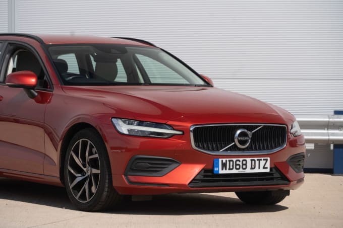 2025 Volvo V60