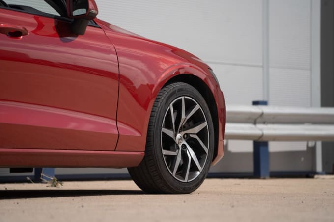 2025 Volvo V60