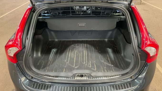 2025 Volvo V60