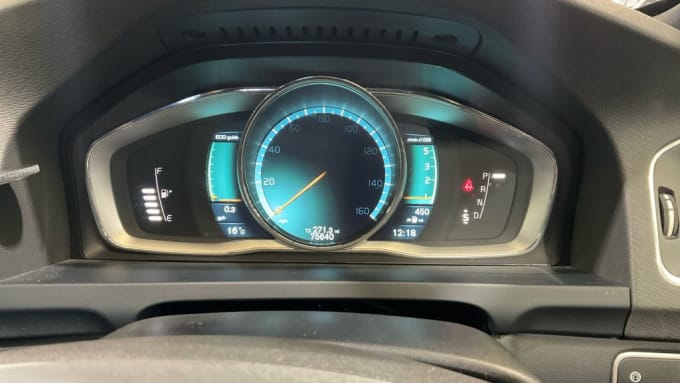 2025 Volvo V60
