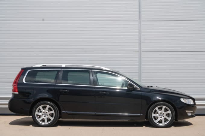 2025 Volvo V70