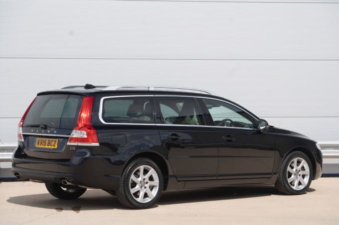 2025 Volvo V70