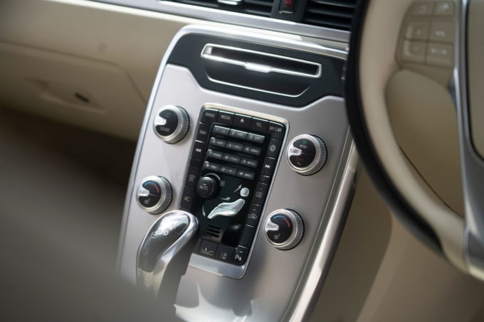 2025 Volvo V70