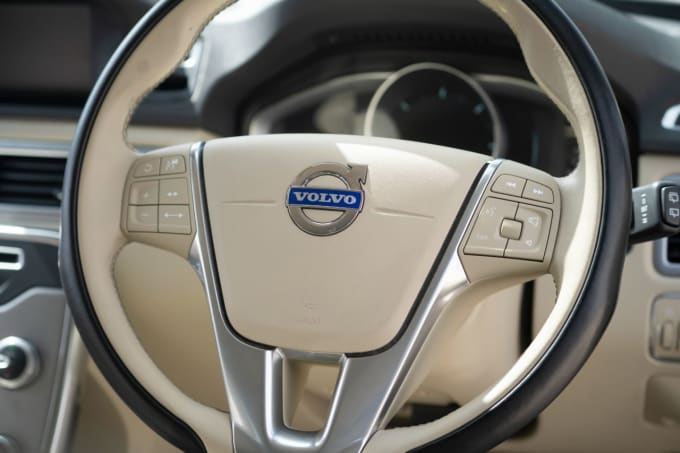 2025 Volvo V70