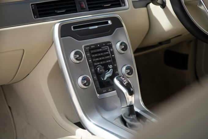 2025 Volvo V70