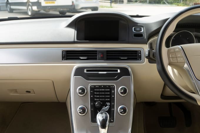 2025 Volvo V70