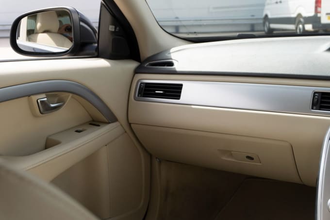 2025 Volvo V70